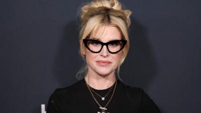 Does Kelly Osbourne Wear a Wig? The Truth Behind Her Ever-Changing Hairstyles