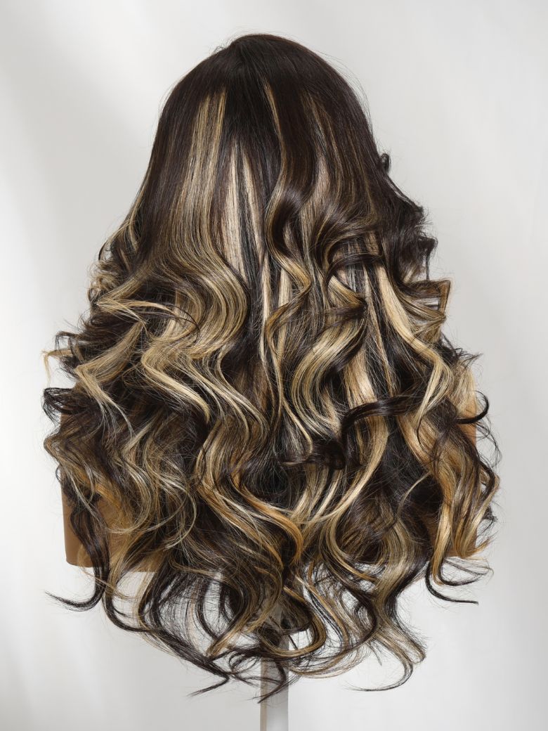 Sunber 200% Density Blonde Highlights Effortlessly Feathered Hairstyles 7x5 Pre Cut Lace Wig With Layered Haircuts